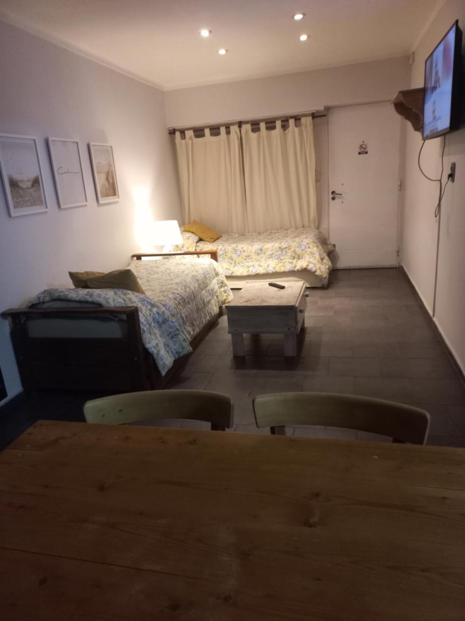 La Biblioteca Apartment Olavarria Phòng bức ảnh