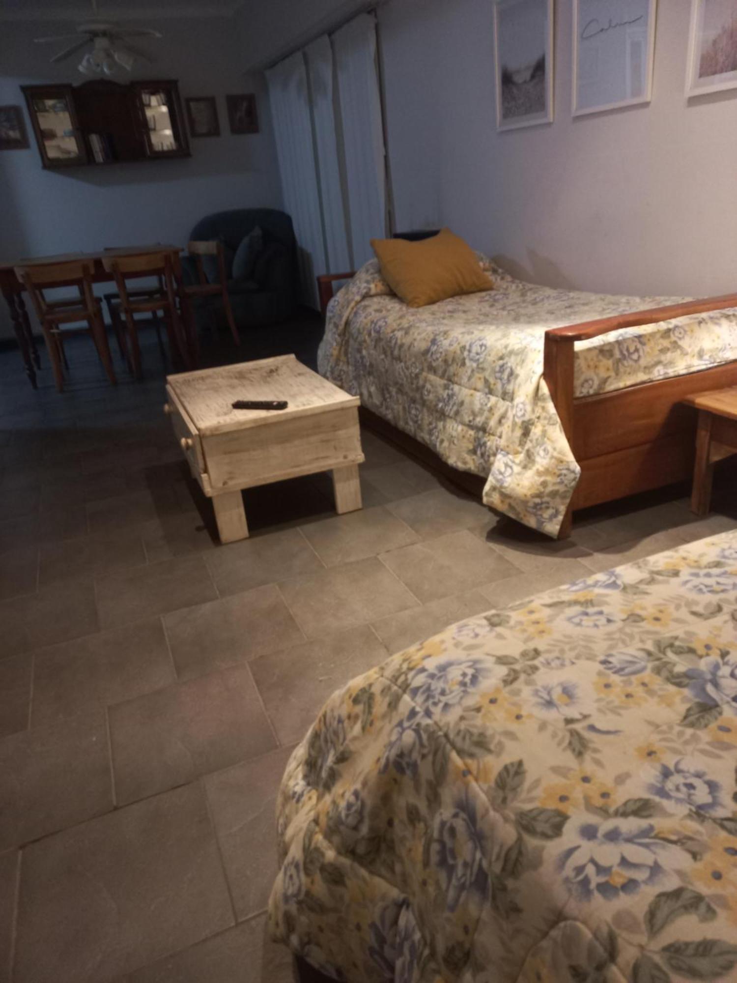 La Biblioteca Apartment Olavarria Phòng bức ảnh
