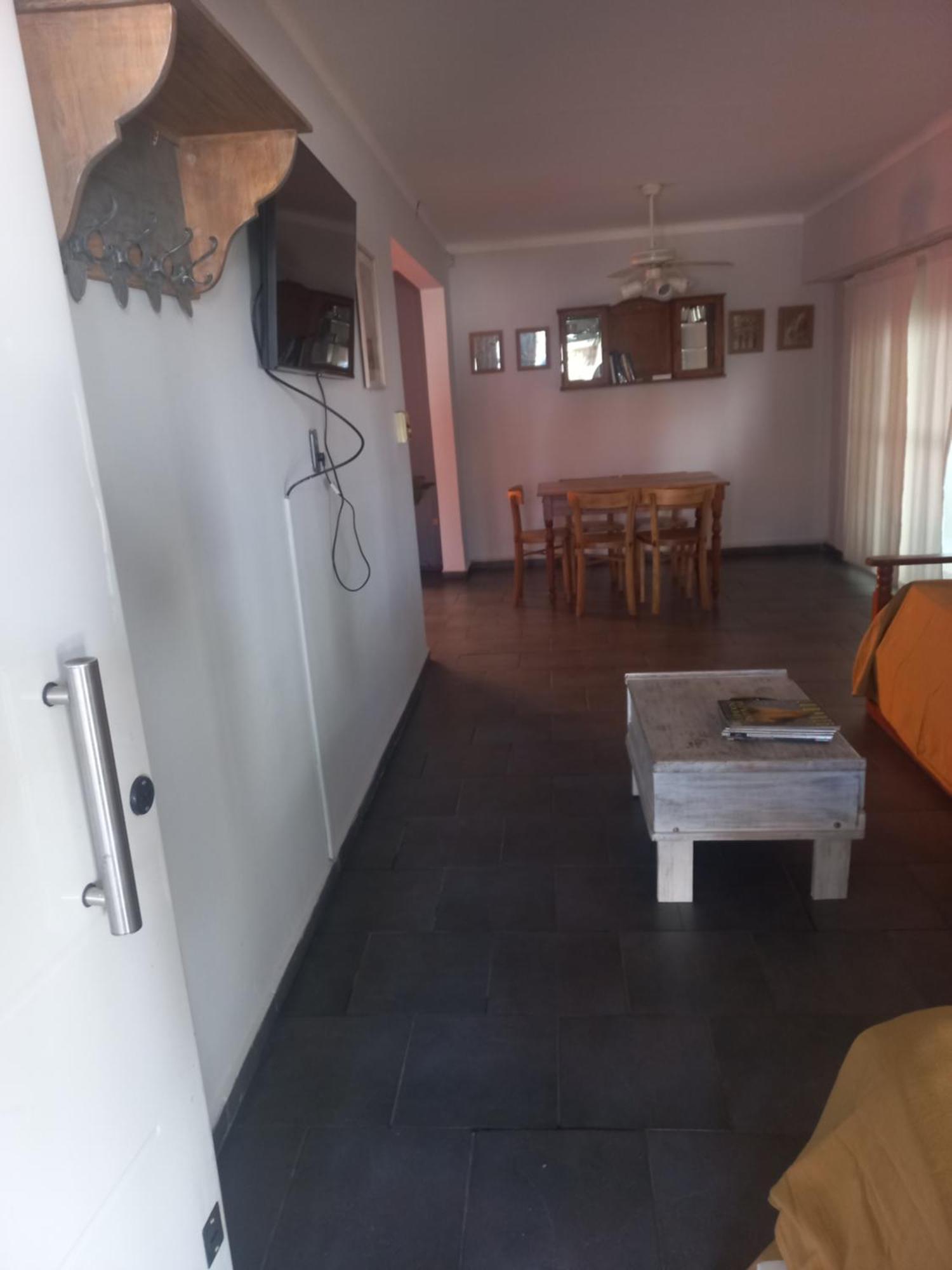 La Biblioteca Apartment Olavarria Phòng bức ảnh